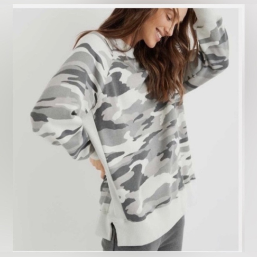 Aerie Good Vibes Grey Camo Oversized Crewneck Size Small